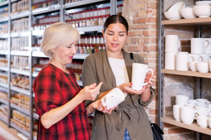 Buyers evaluating ceramic mug collections for retail sourcing